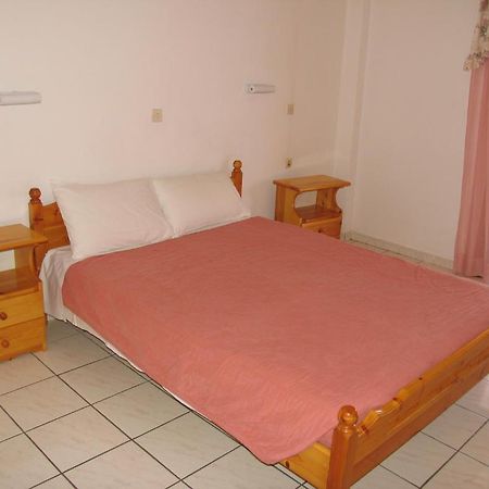 Loula Apartments Сідарі Екстер'єр фото